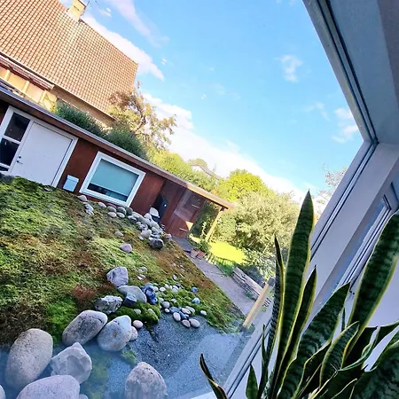 Guest house 'blue House' In Vintage Villa&garden