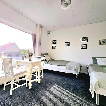 Guest house 'blue House' In Vintage Villa&garden Copenhagen