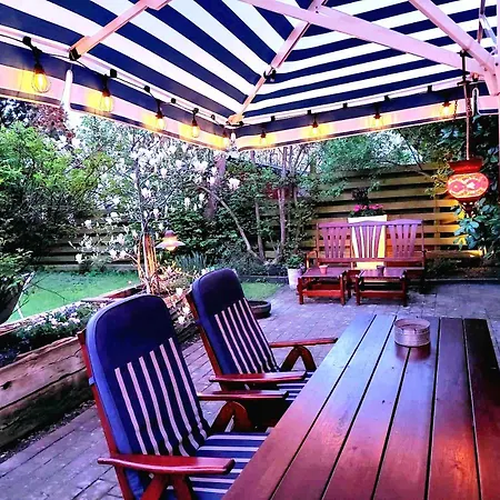 'blue House' In Vintage Villa&garden Guest house *