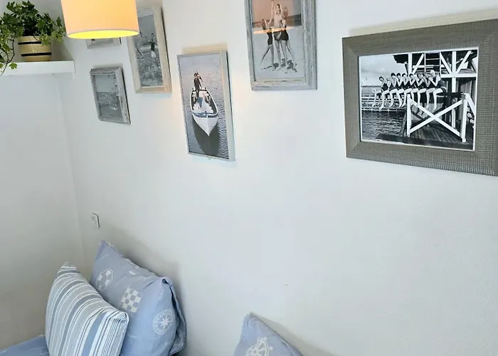 'blue House' In Vintage Villa&garden